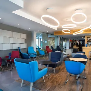 Hotel Express Lisbon Airport By Ihg, Portela (Loures)