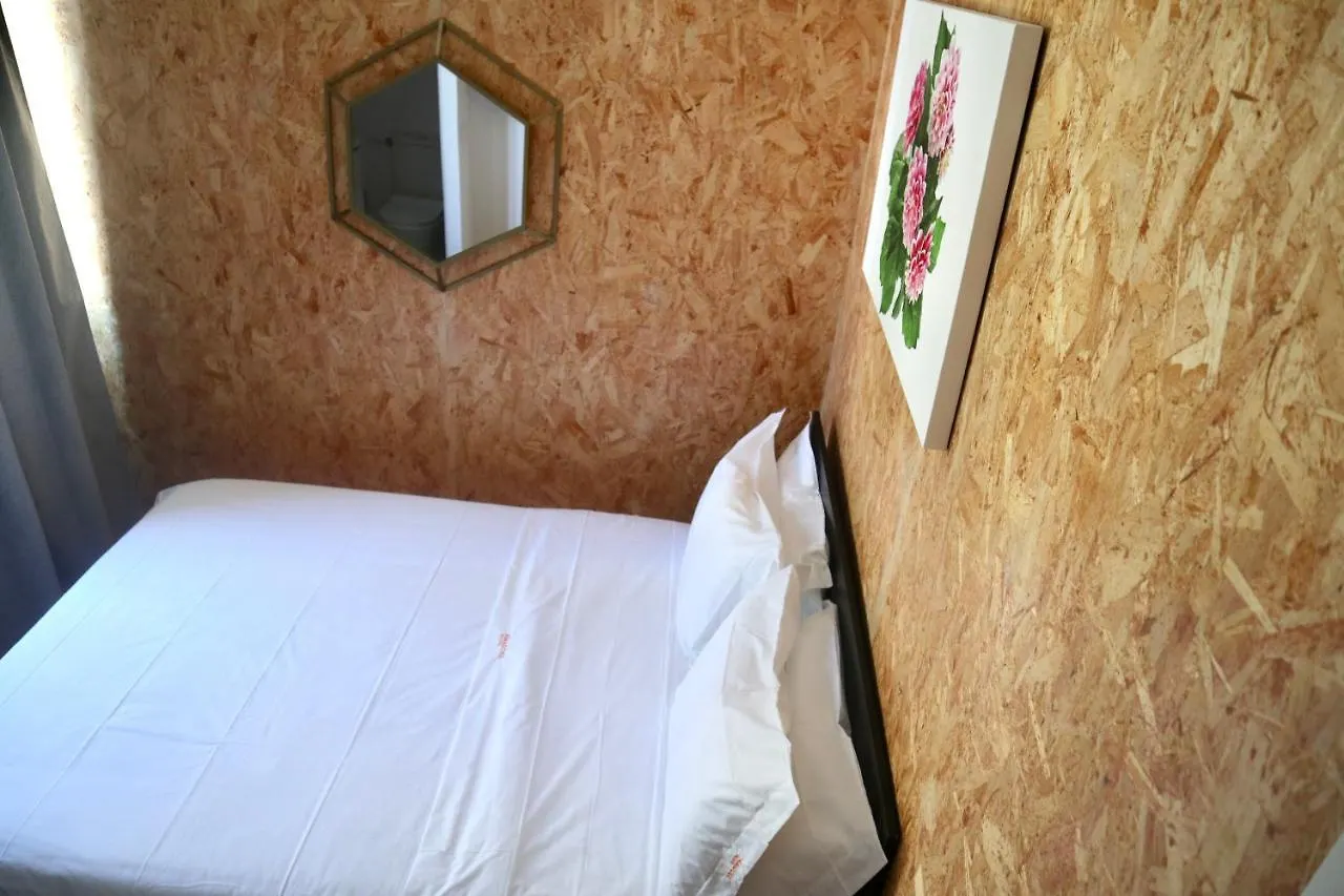 Amadora Boutique Hostel