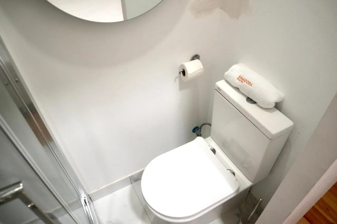 Amadora Boutique Hostel
